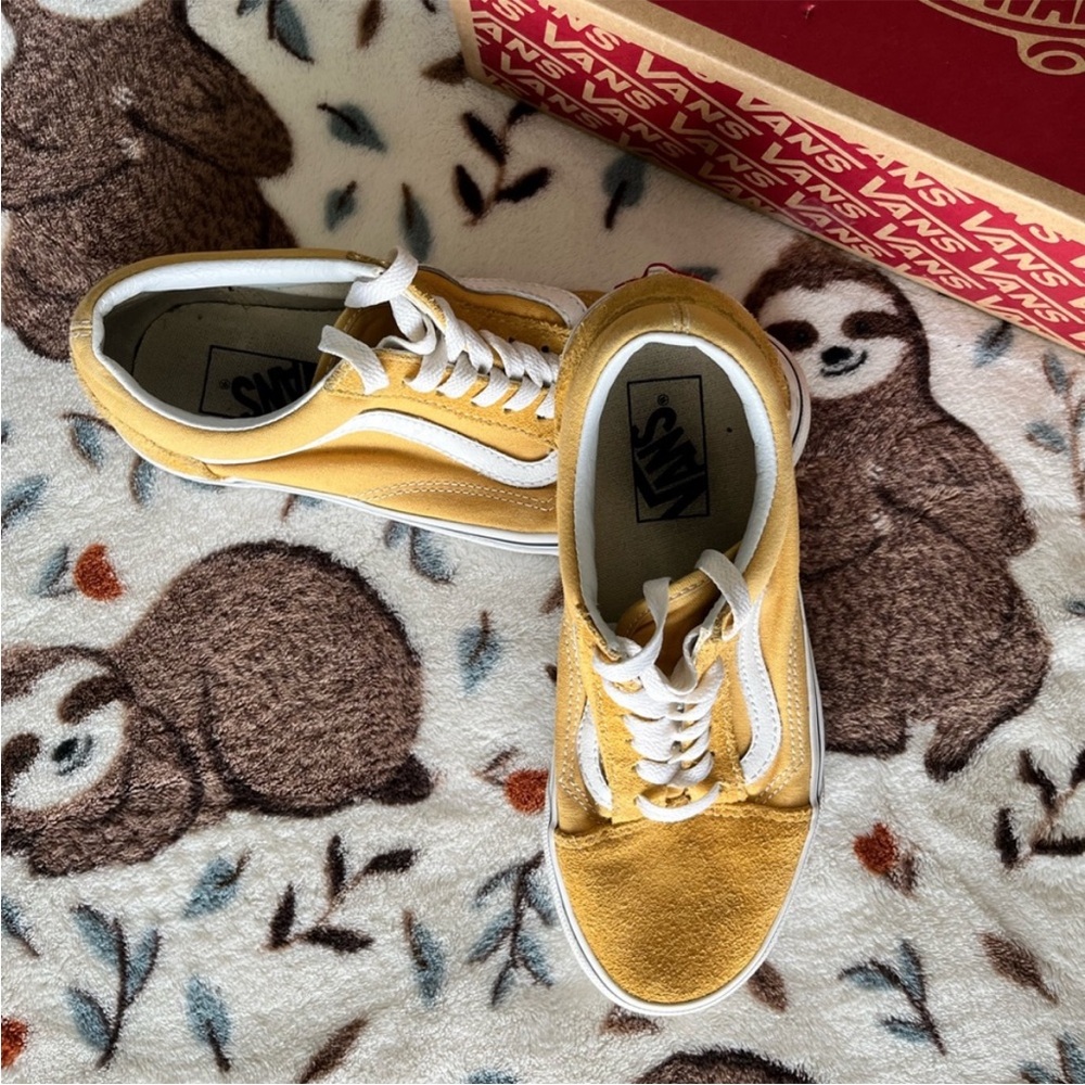 PIG SUEDE VANS OLD SKOOL SHOE